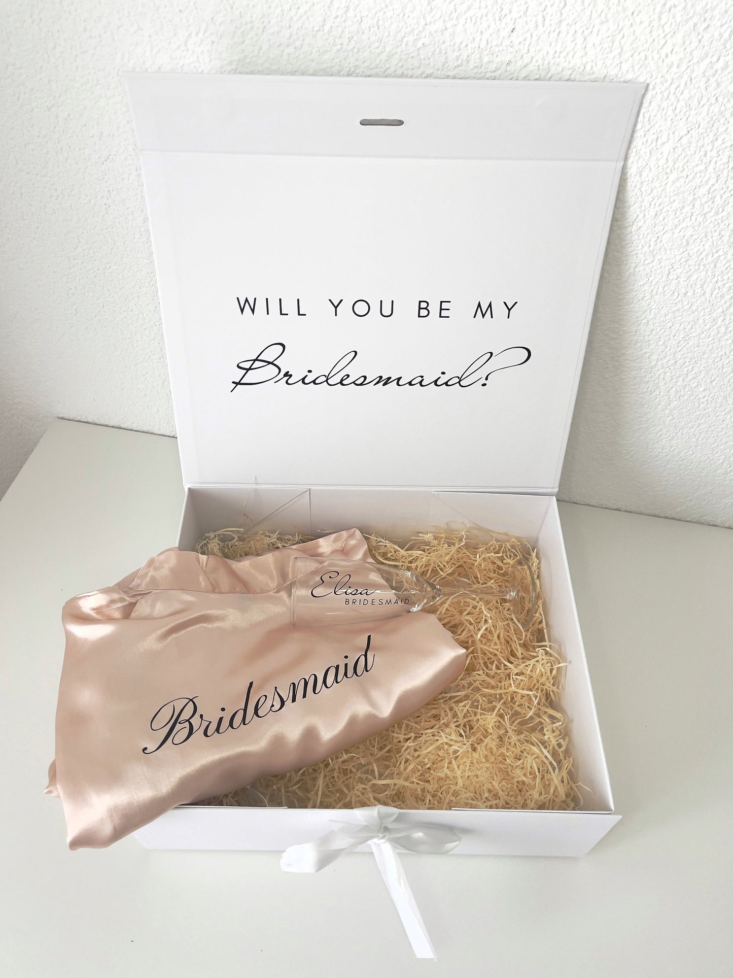 
                  
                    Bridesmaid Box 3er Set Loungewear
                  
                